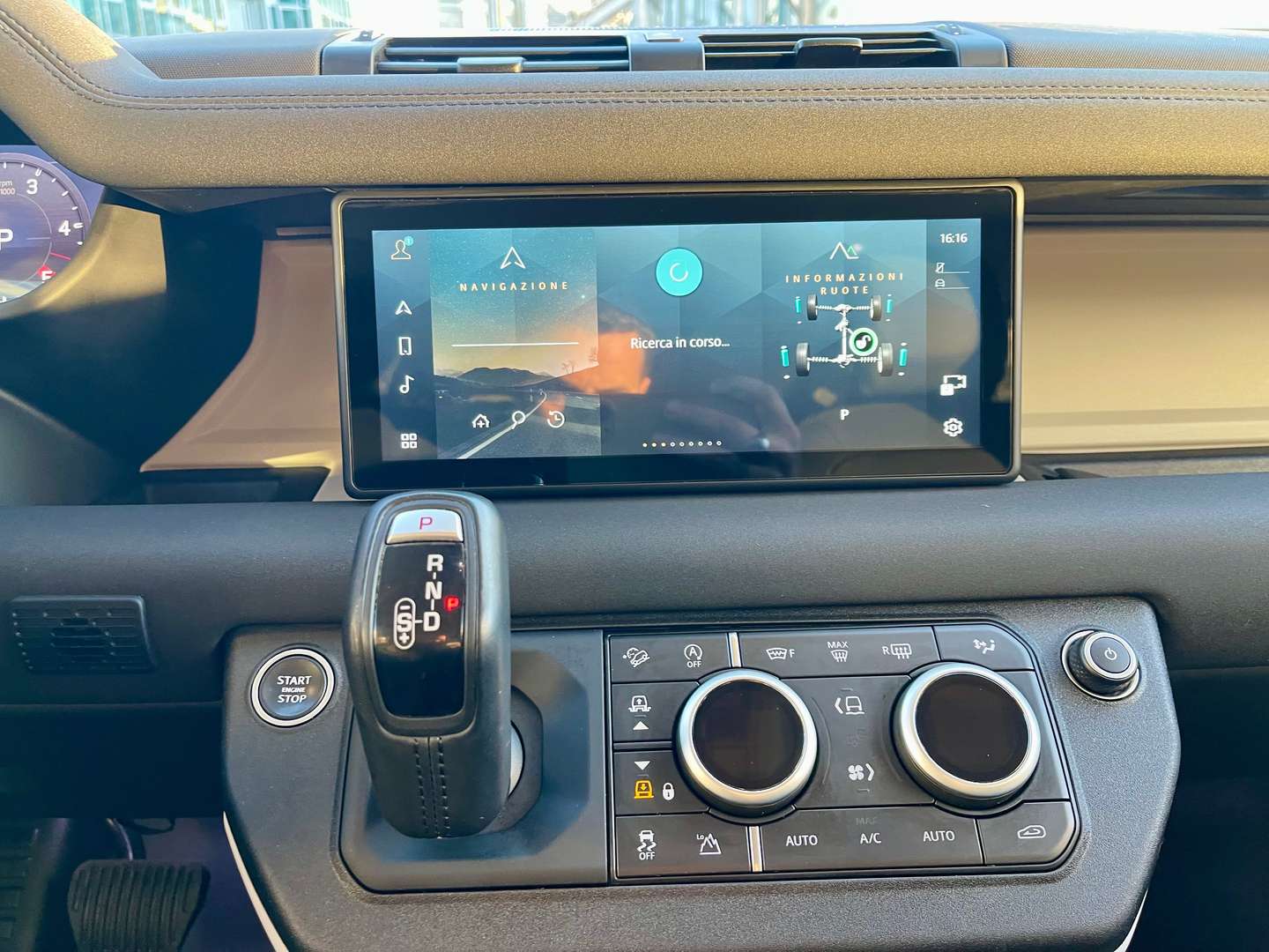 Land Rover Defender HSE 2.0d SD4 AWD - 2020 - Joinsteer - #15