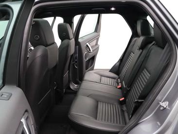 Land Rover Discovery Sport R-Dynamic SE P300e — photo 12