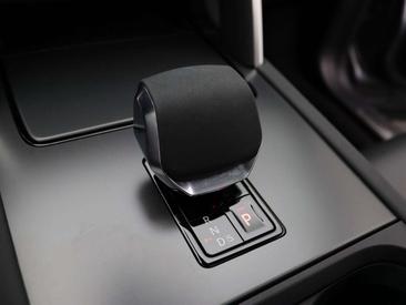 Land Rover Discovery Sport R-Dynamic SE P300e — photo 18
