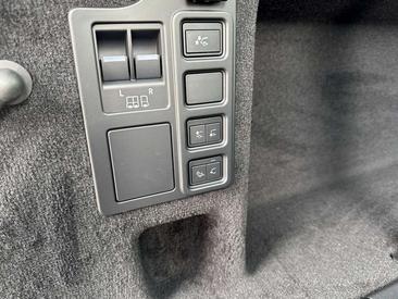 Land Rover Discovery D250 Dynamic HSE — photo 12