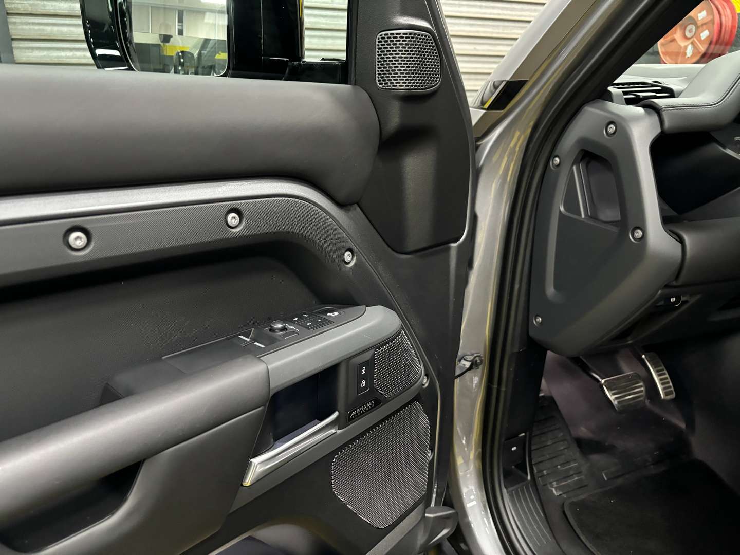 Land Rover Defender X-Dynamic P400 MHEV - 2023 - Joinsteer - #14