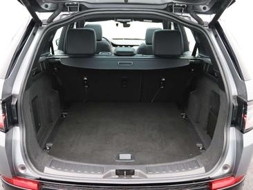 Land Rover Discovery Sport R-Dynamic SE P300e — photo 38