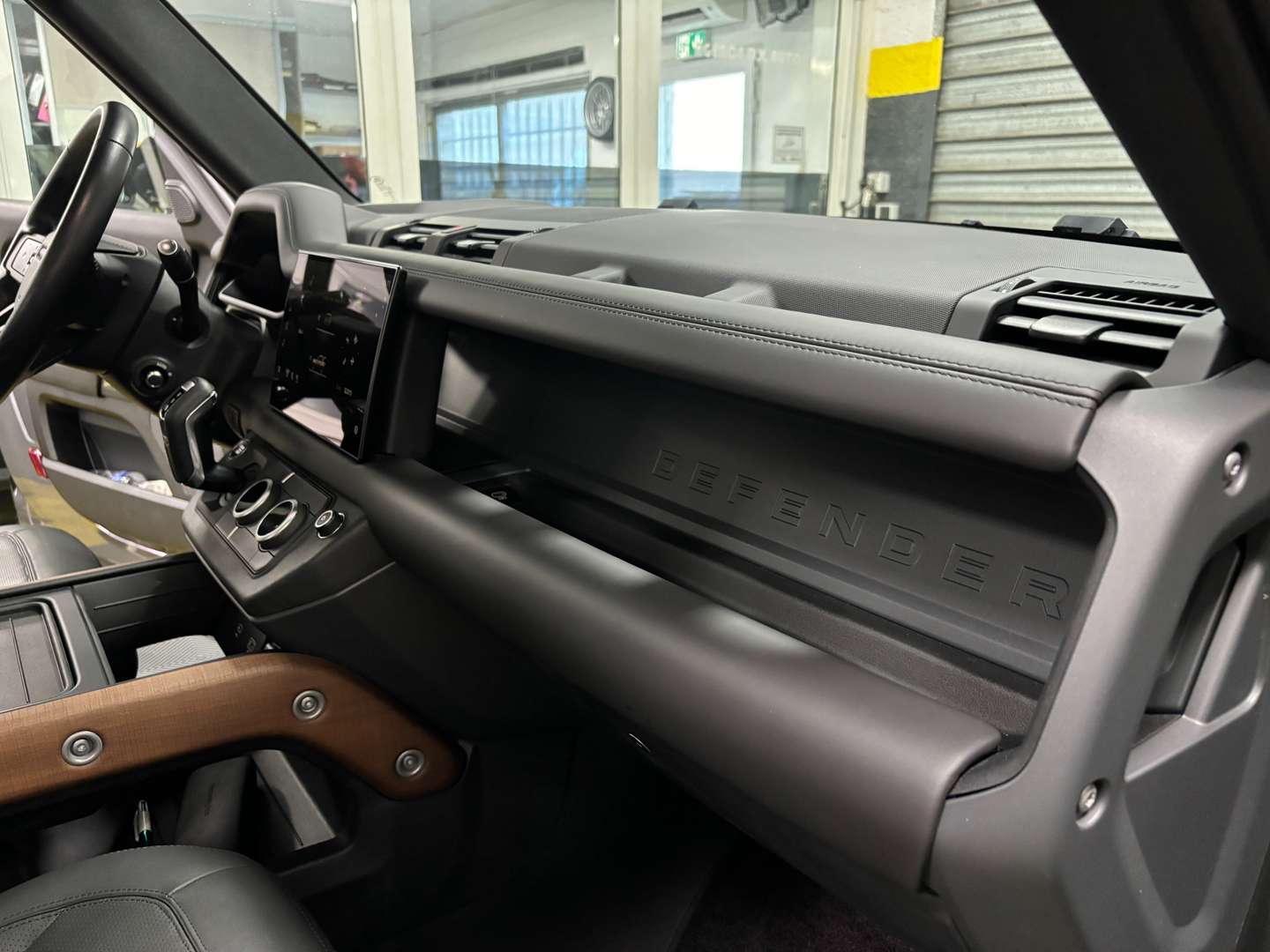 Land Rover Defender X-Dynamic P400 MHEV - 2023 - Joinsteer - #22