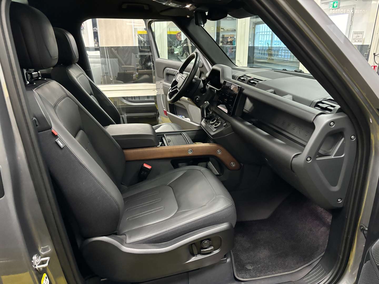 Land Rover Defender X-Dynamic P400 MHEV - 2023 - Joinsteer - #24