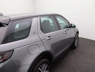 Land Rover Discovery Sport R-Dynamic SE P300e — photo 47