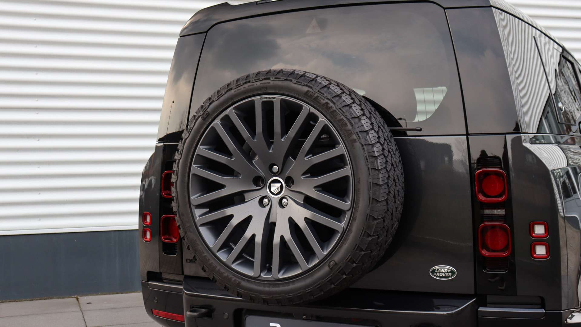 Land Rover Defender P400 X-Dynamic HSE - 2023 - Joinsteer - #22