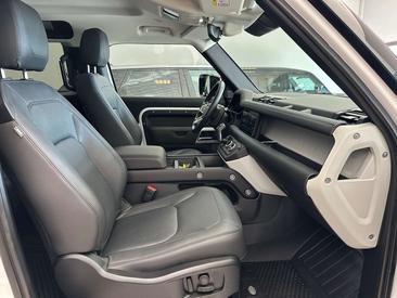 Land Rover Defender 90 D200 SE — photo 14