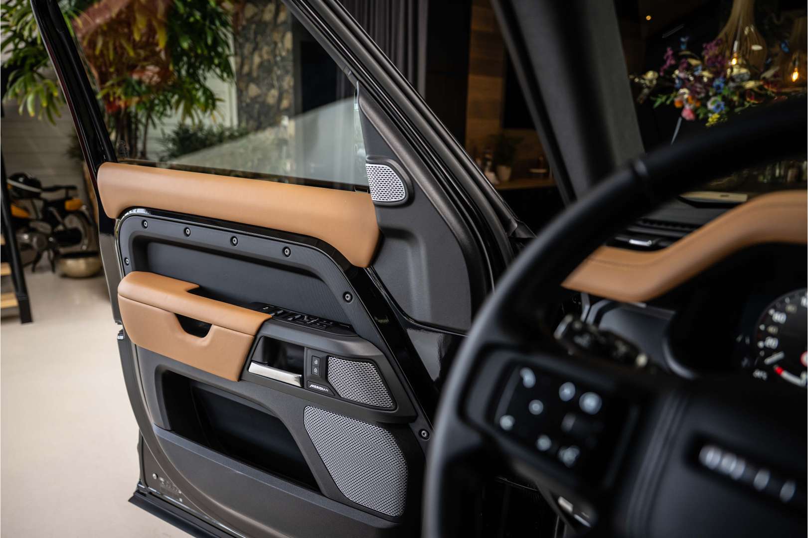 Land Rover Defender 130 P400 X - 2024 - Joinsteer - #24