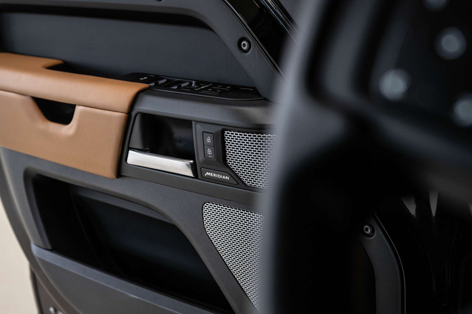 Land Rover Defender 130 P400 X - 2024 - Joinsteer - #25