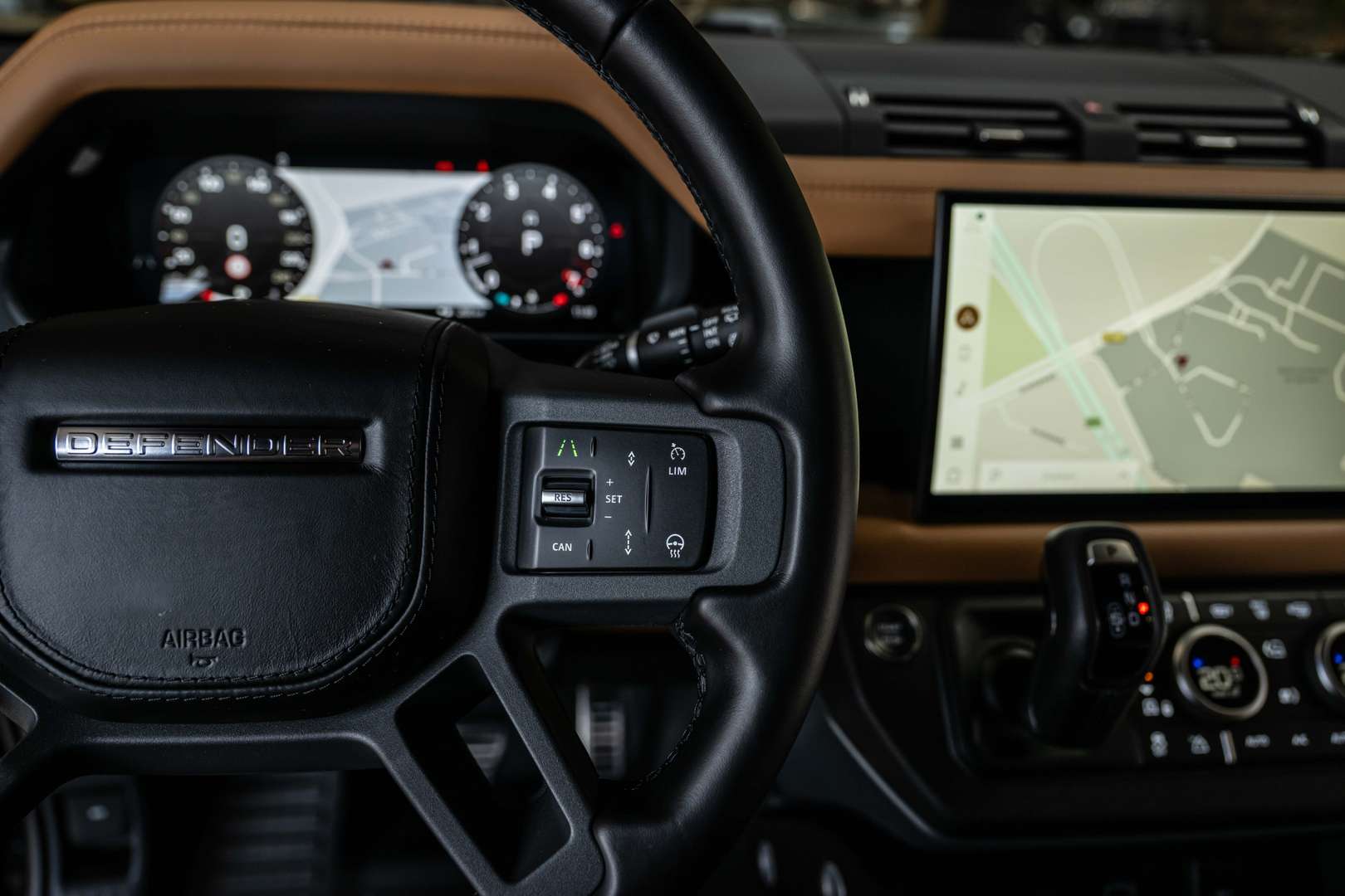 Land Rover Defender 130 P400 X - 2024 - Joinsteer - #26