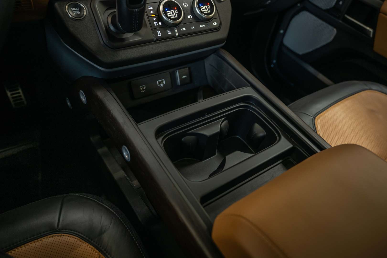 Land Rover Defender 130 P400 X - 2024 - Joinsteer - #34