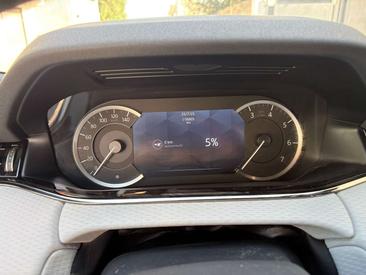 Land Rover Range Rover Evoque P300e R-Dynamic S — photo 13