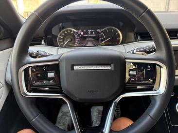 Land Rover Range Rover Evoque P300e R-Dynamic S — photo 17
