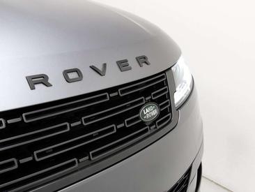 Land Rover Range Rover Sport Dynamic SE P440e — photo 12