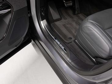 Land Rover Range Rover Sport Dynamic SE P440e — photo 21
