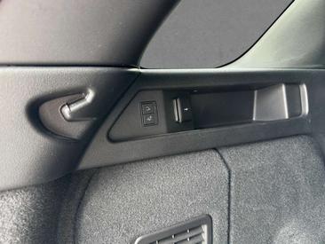Land Rover Discovery Sport D200 Dynamic SE — photo 10