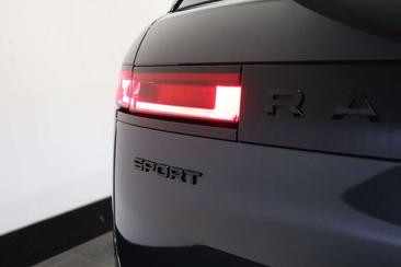Land Rover Range Rover Sport Autobiography P550e — photo 40