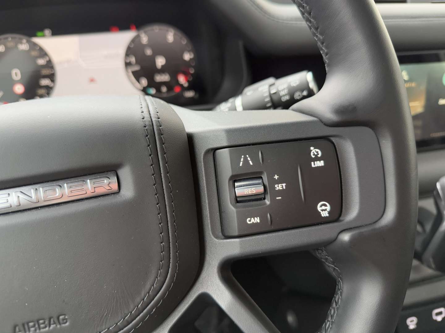 Land Rover Defender X-Dynamic SE 3.0 D250 MHEV - 2024 - Joinsteer - #18