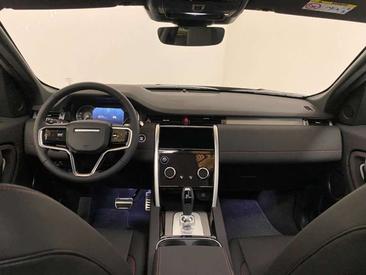 Land Rover Discovery Sport P300e R-Dynamic S — photo 4
