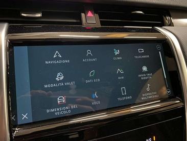 Land Rover Discovery Sport P300e R-Dynamic S — photo 15