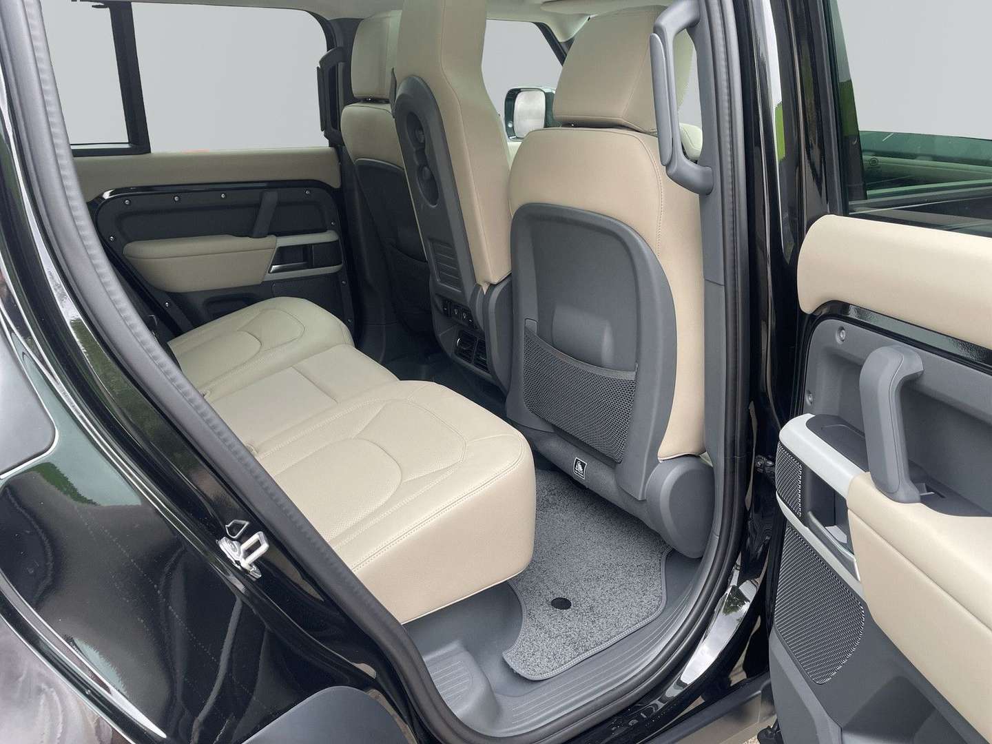 Land Rover Defender 110 SE P300e - 2024 - Joinsteer - #10