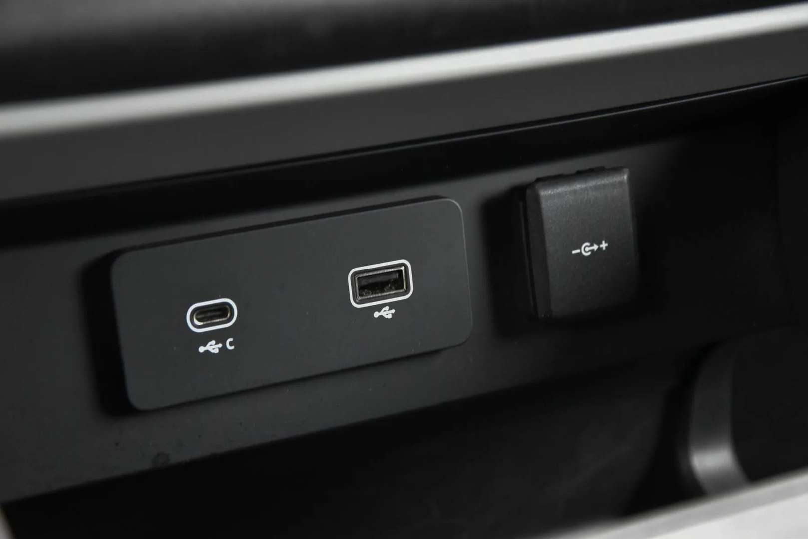 Land Rover Defender X-DYNAMIC D250 - 2023 - Joinsteer - #24