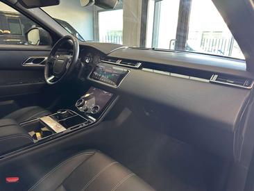 Land Rover Range Rover Velar D180 — photo 11