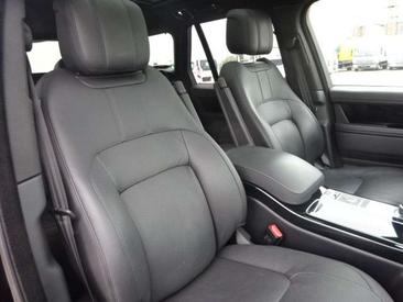 Land Rover Range Rover Vogue SDV8 — photo 7