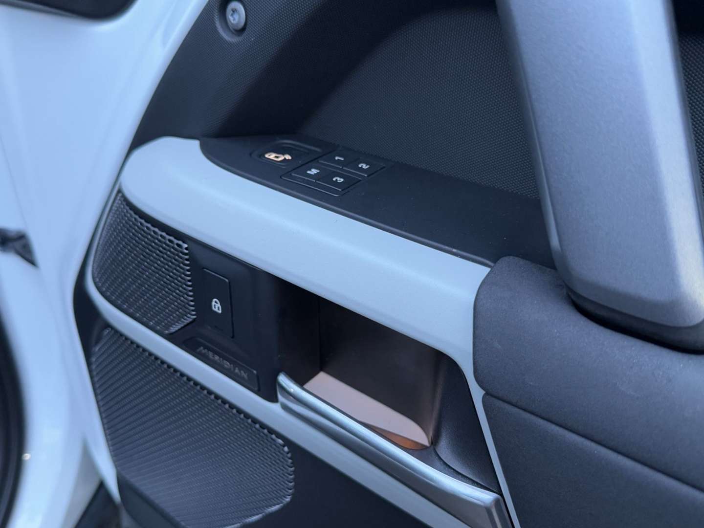 Land Rover Defender X-Dynamic SE - 2022 - Joinsteer - #26