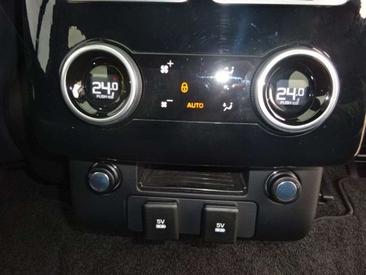 Land Rover Range Rover Vogue SDV8 — photo 13