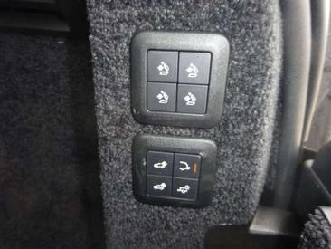 Land Rover Range Rover Vogue SDV8 — photo 16