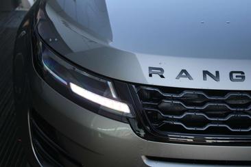 Land Rover Range Rover Evoque P300e R-Dynamic S — photo 11