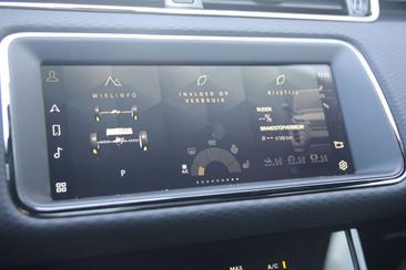 Land Rover Range Rover Evoque P300e R-Dynamic S — photo 22