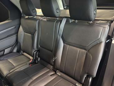 Land Rover Discovery TDV6 First Edition HSE — photo 9