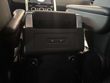 Land Rover Discovery TDV6 First Edition HSE — photo 15