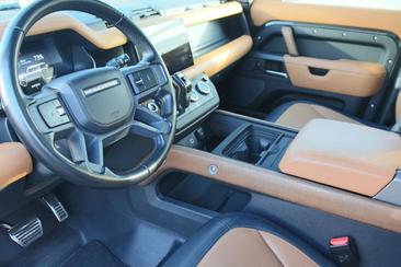 Land Rover Defender 110 P400e X — photo 10