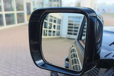 Land Rover Defender 110 P400e X — photo 11