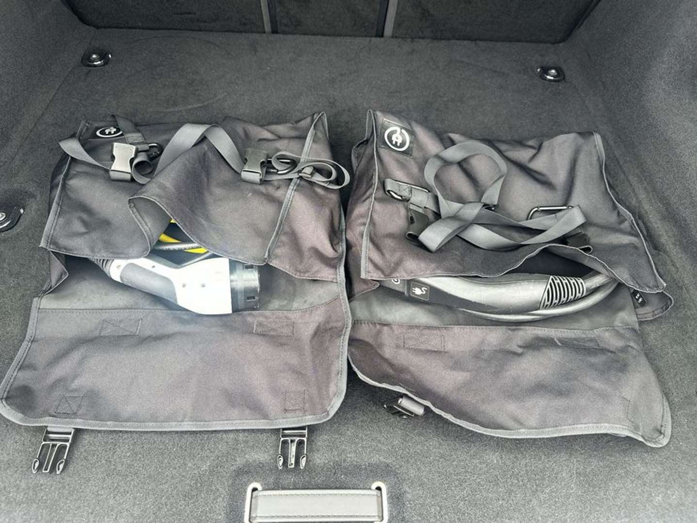 Land Rover Range Rover Velar R-Dynamic P400e - 2022 - Joinsteer - #17