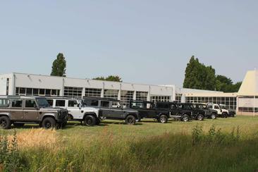 Land Rover Defender 110 P400e X — photo 35