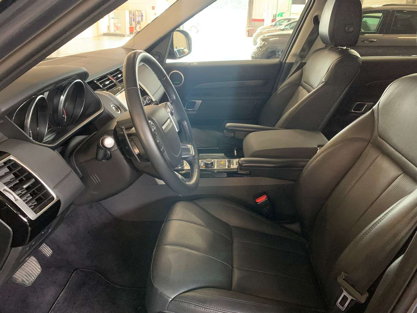 Land Rover Discovery HSE 3.0 TD6 - 2017 - Joinsteer - #18