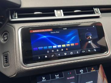 Land Rover Range Rover Velar R-Dynamic SE P250 — photo 33