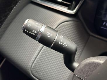 Land Rover Range Rover Velar R-Dynamic SE P250 — photo 45