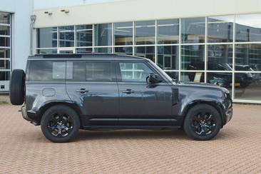 Land Rover Defender 110 P400e X-Dynamic S — photo 4