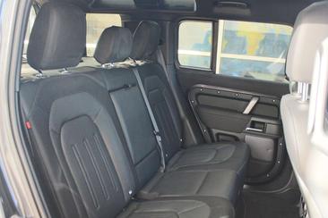 Land Rover Defender 110 P400e X-Dynamic S — photo 13