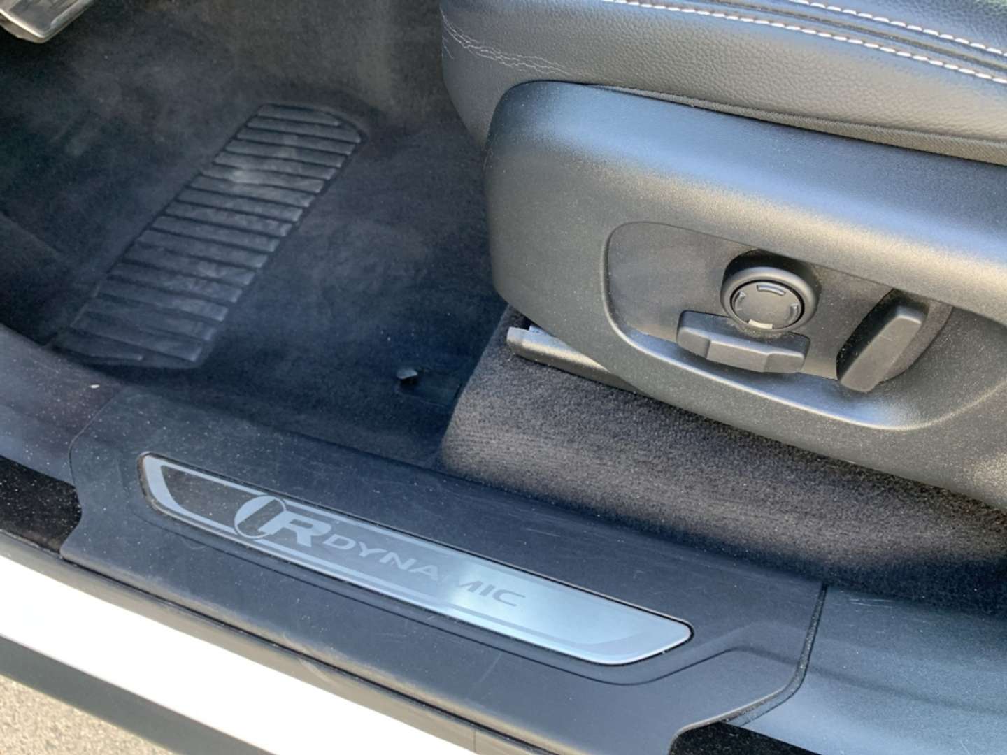 Land Rover Land Rover R-Dynamic SE D300 - 2022 - Joinsteer - #14