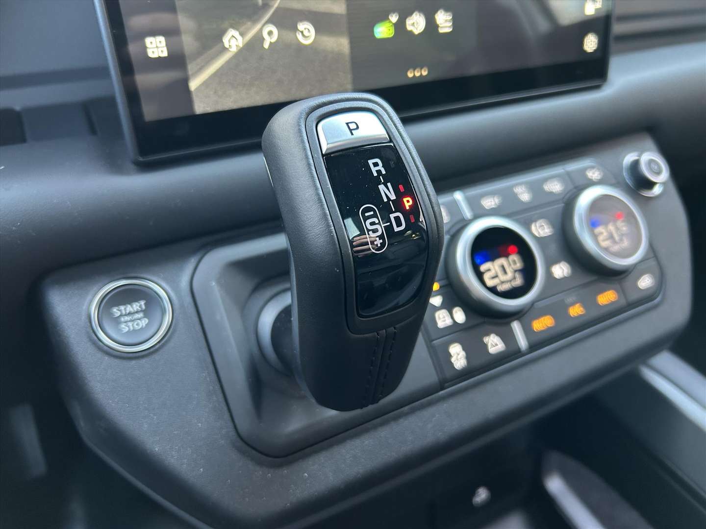 Land Rover Defender X-Dynamic P300e PHEV AWD - 2025 - Joinsteer - #9