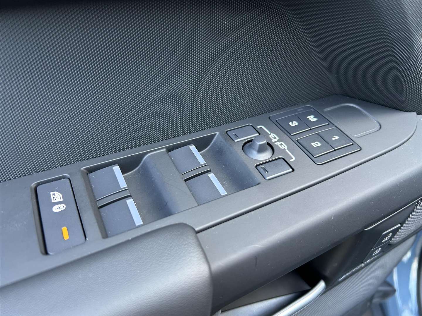 Land Rover Defender X-Dynamic P300e PHEV AWD - 2025 - Joinsteer - #10