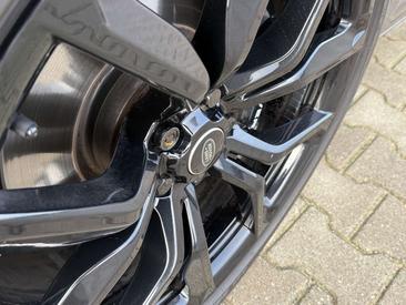 Land Rover Range Rover Sport SVR V8 SC — photo 12