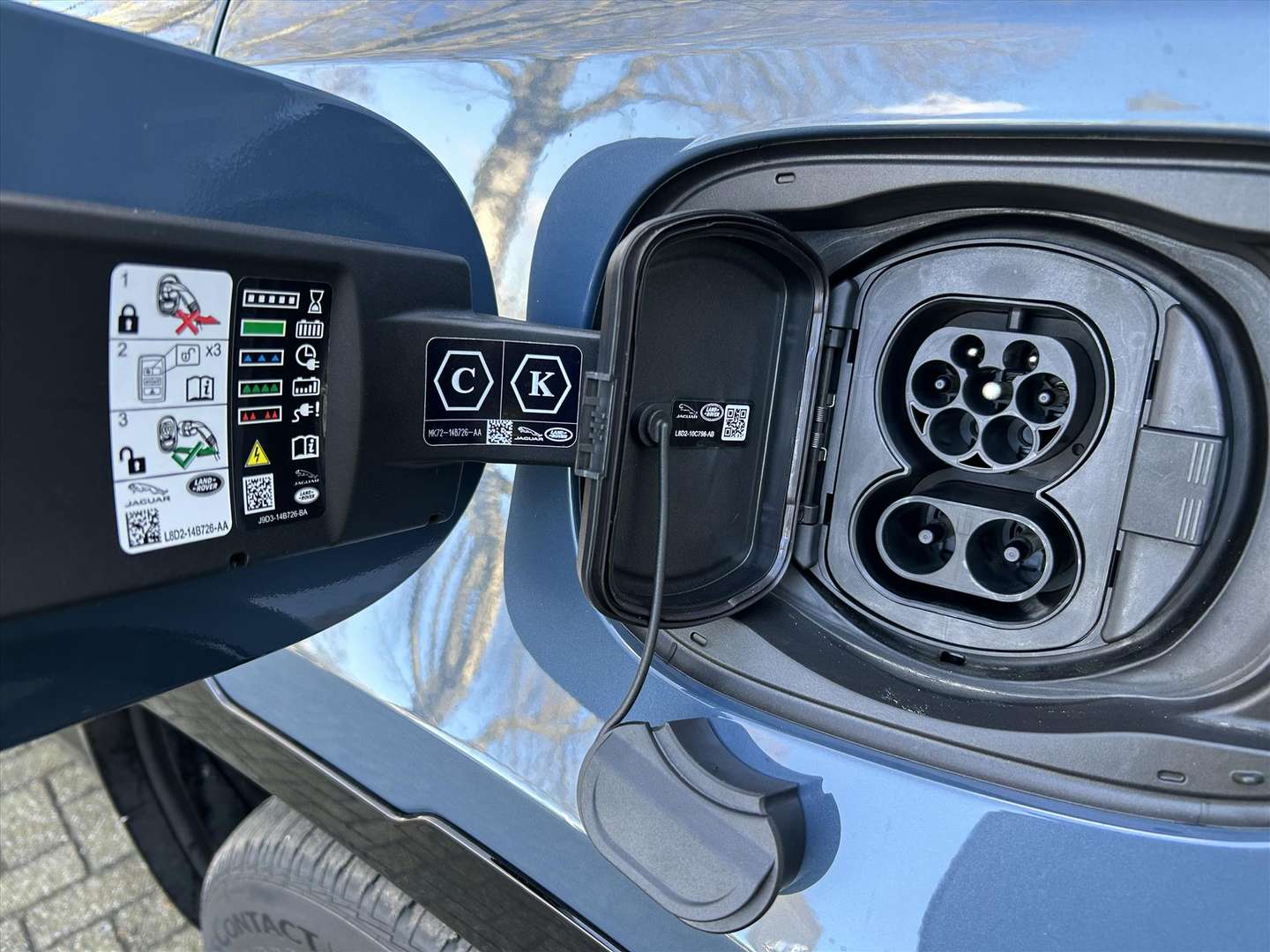 Land Rover Defender X-Dynamic P300e PHEV AWD - 2025 - Joinsteer - #16