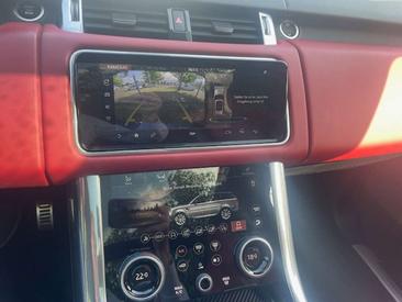 Land Rover Range Rover Sport SVR — photo 12